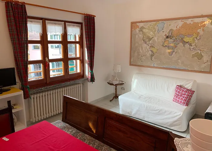 Casa Del Quai Schignano (Como)